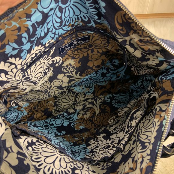 *SOLD*Vera Bradley Classic Navy Large Handbag - Picture 3 of 7